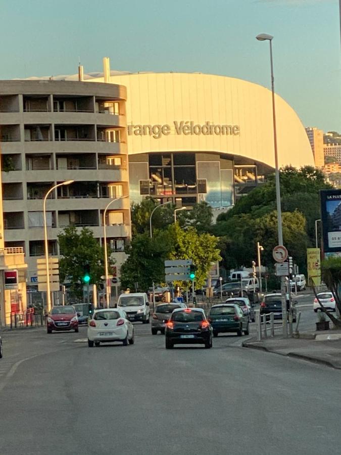 Le 9Ieme Entracte Hotel Marseille Bagian luar foto